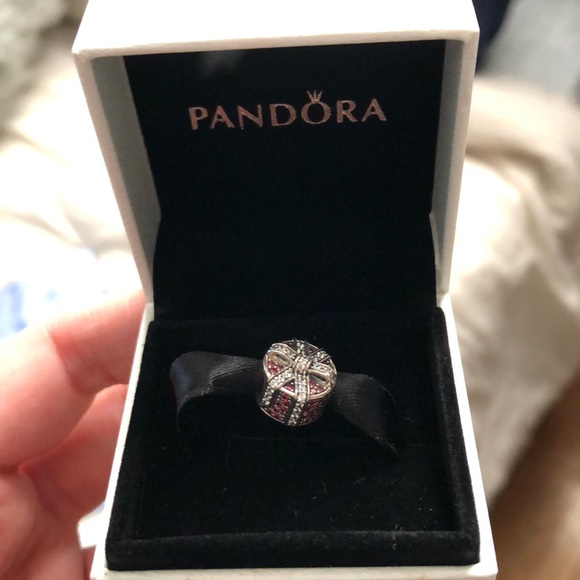 Pandora Jewelry - Pandora gift box charm